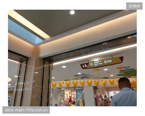 广州南沙体育场竣工倒计时：其巨型隔音防火卷帘系统如何实现6万座场馆与训练馆的分钟级功能切换